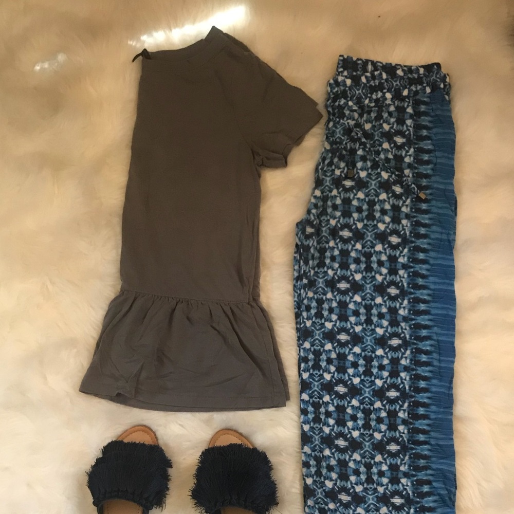 Banana Republic ruffled hem tee